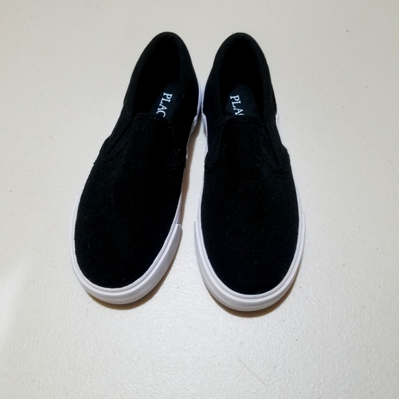 Boys uniform slip on sneakers - Picture 3 of 7